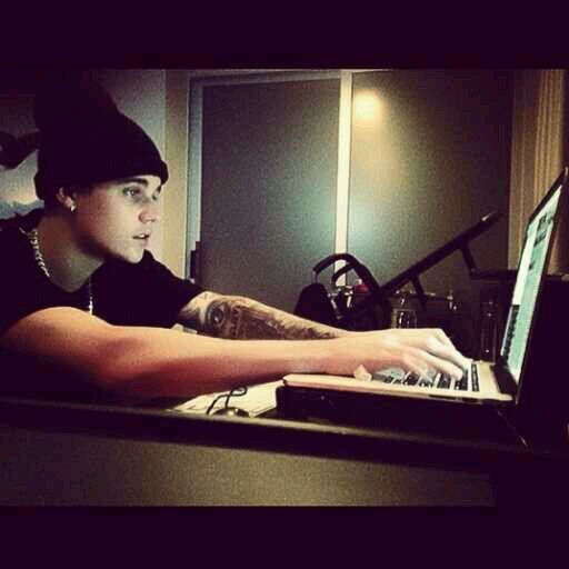#Directioner #Farnoholiczka #Belieber #Oliwia #Włocławek #Poland #15 lat #instagram : bizzle6969x