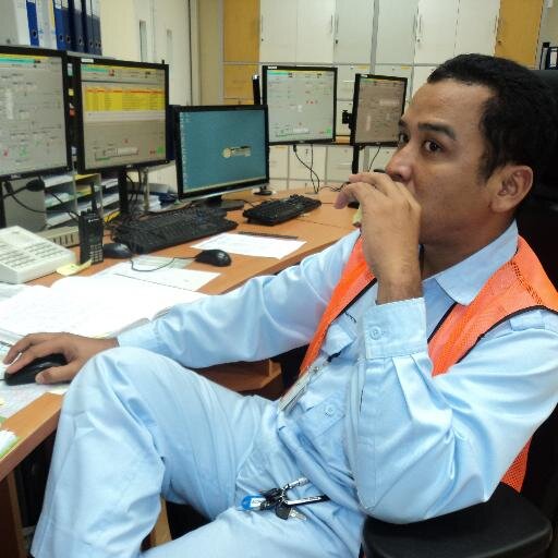 agungpramono28's profile picture. 