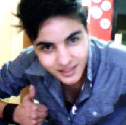 A vida sem  musica seria um erro. E se ela me perguntar Eu ou a Musica, eu irei chorar de saudades dela  http://t.co/OtWL5h4GRC