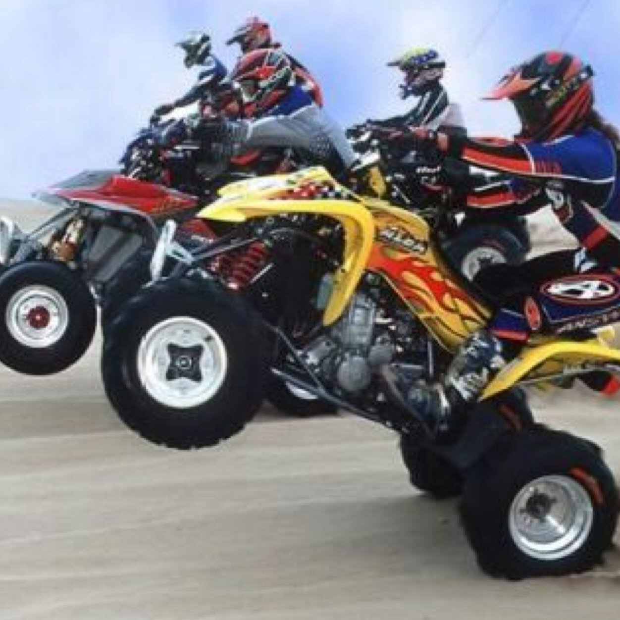 Carreras de resistencia y velocidad Todo tipo de vehiculo 4x4 ¿Tienes uno? UNETE!