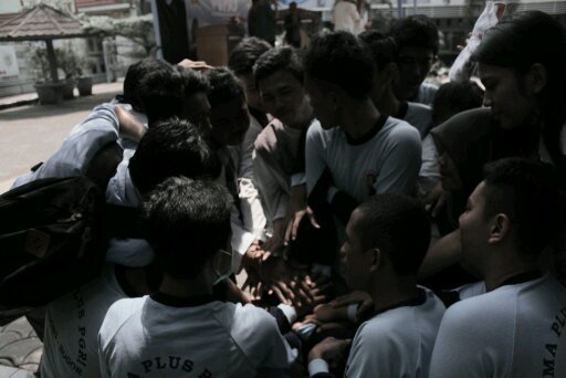 Cuma mau bikin miss santi bangga, mau bikin miss santi sayang sama kita. @nsantii ♥