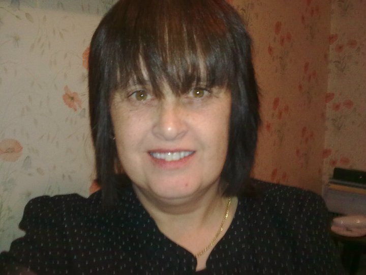I AM MARRIED WITH 2 SONS  I WORK FOR THE NHS IN CHELTENHAM