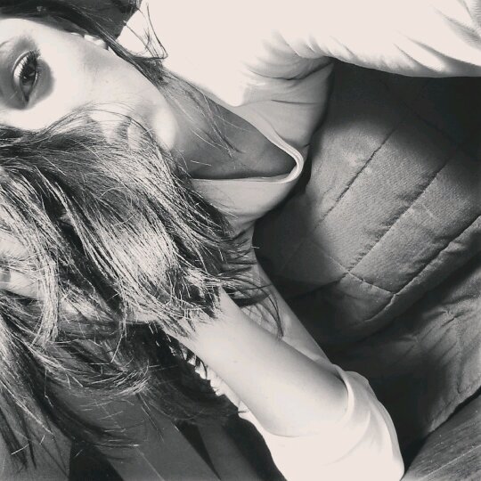 Manu_tella's profile picture. « Il faut se ressembler un peu pour se comprendre, mais il faut être un peu différent pour s'aimer.  » - * * *Etudiante stylsime , passionée