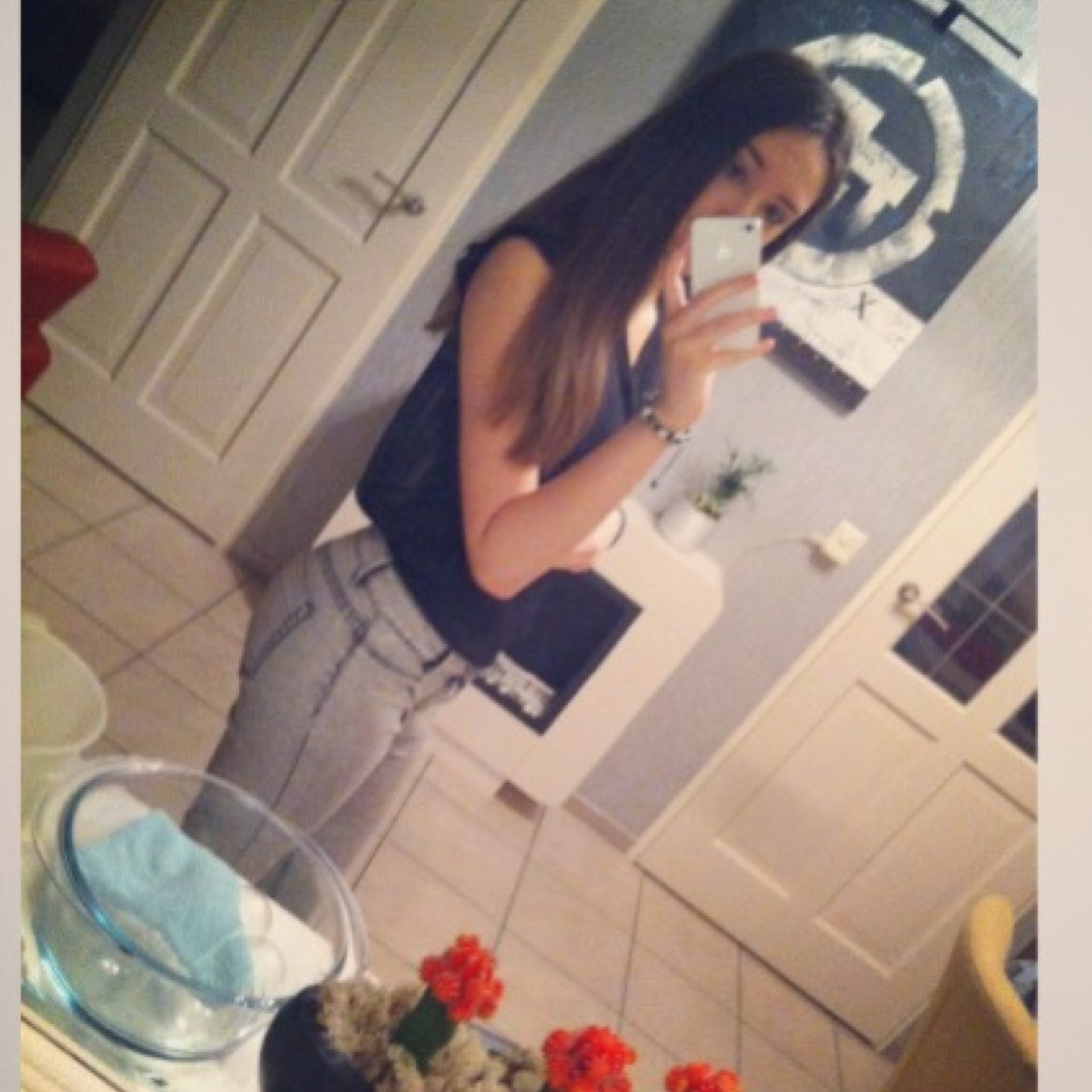 Snapchat; leandrajanssenx - Insta; Leandraaxx