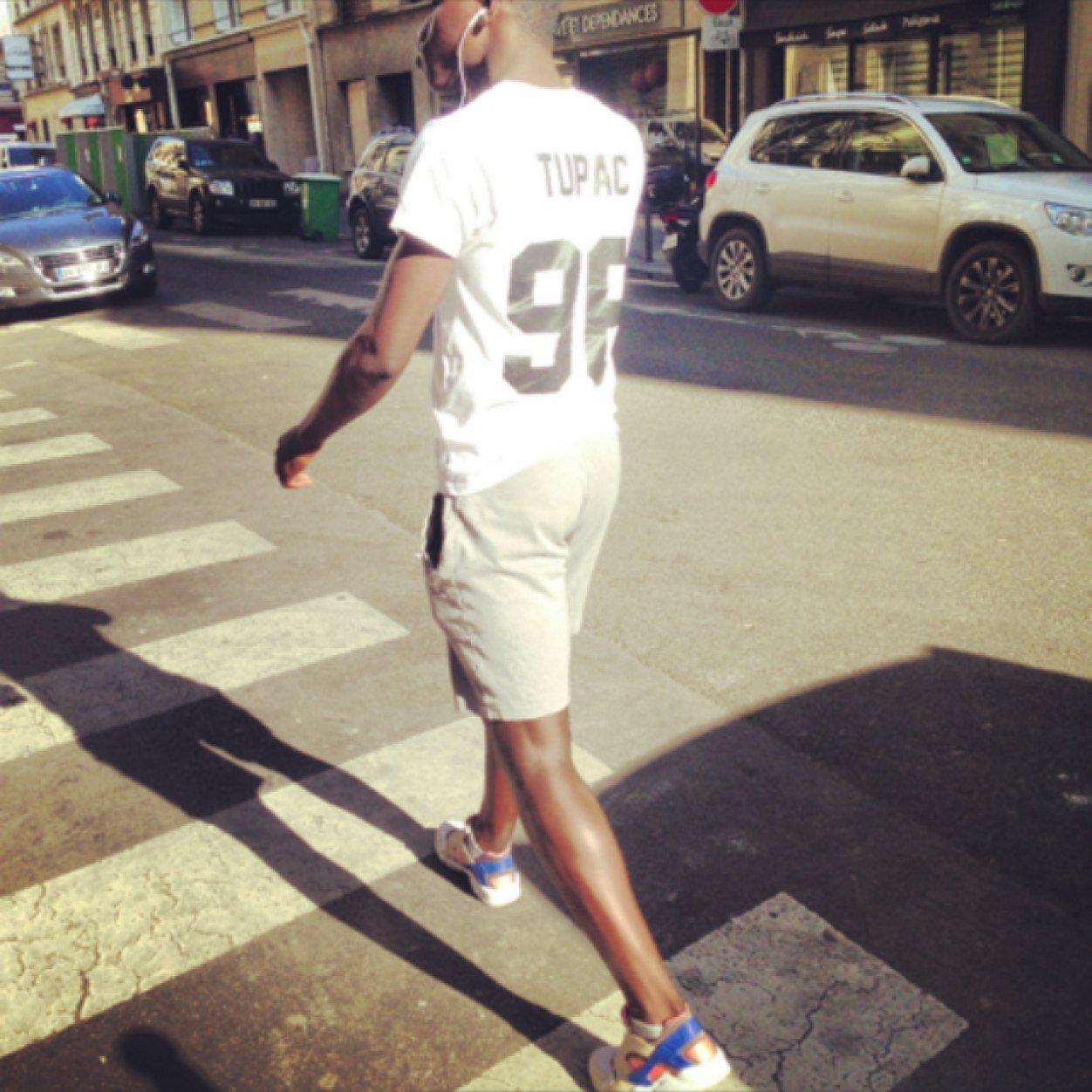 Instagram : Gux_17