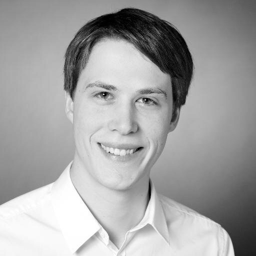 Tech enthusiast, optimist, dancer and highly focused on personal development.