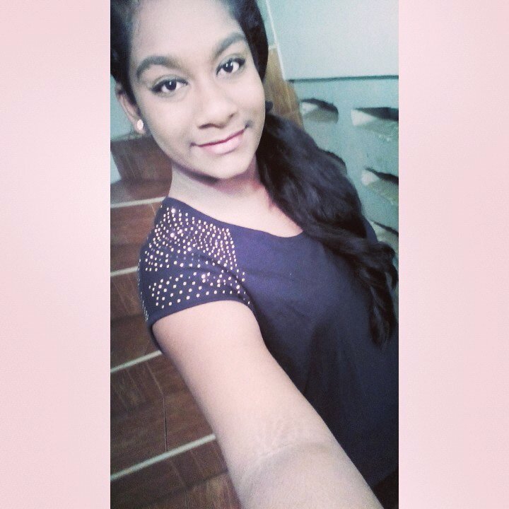 I lov3 eating,sleepovers,1D,cody,greyson,sleeping,shoppin, paris and my fav forever 21