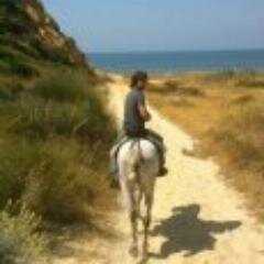 Somos una empresa dedicada al turismo activo en Mazagón, concretamente rutas a caballo por el Parque Natural de Doñana.  Información y reservas 959.37.05.27