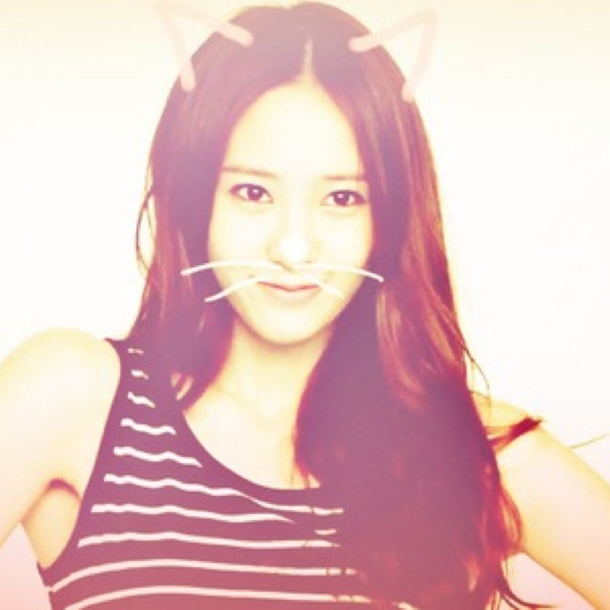 Hi ^^ I'm not real ital, I'm her RP | † | Profession: Actress and singers| Single