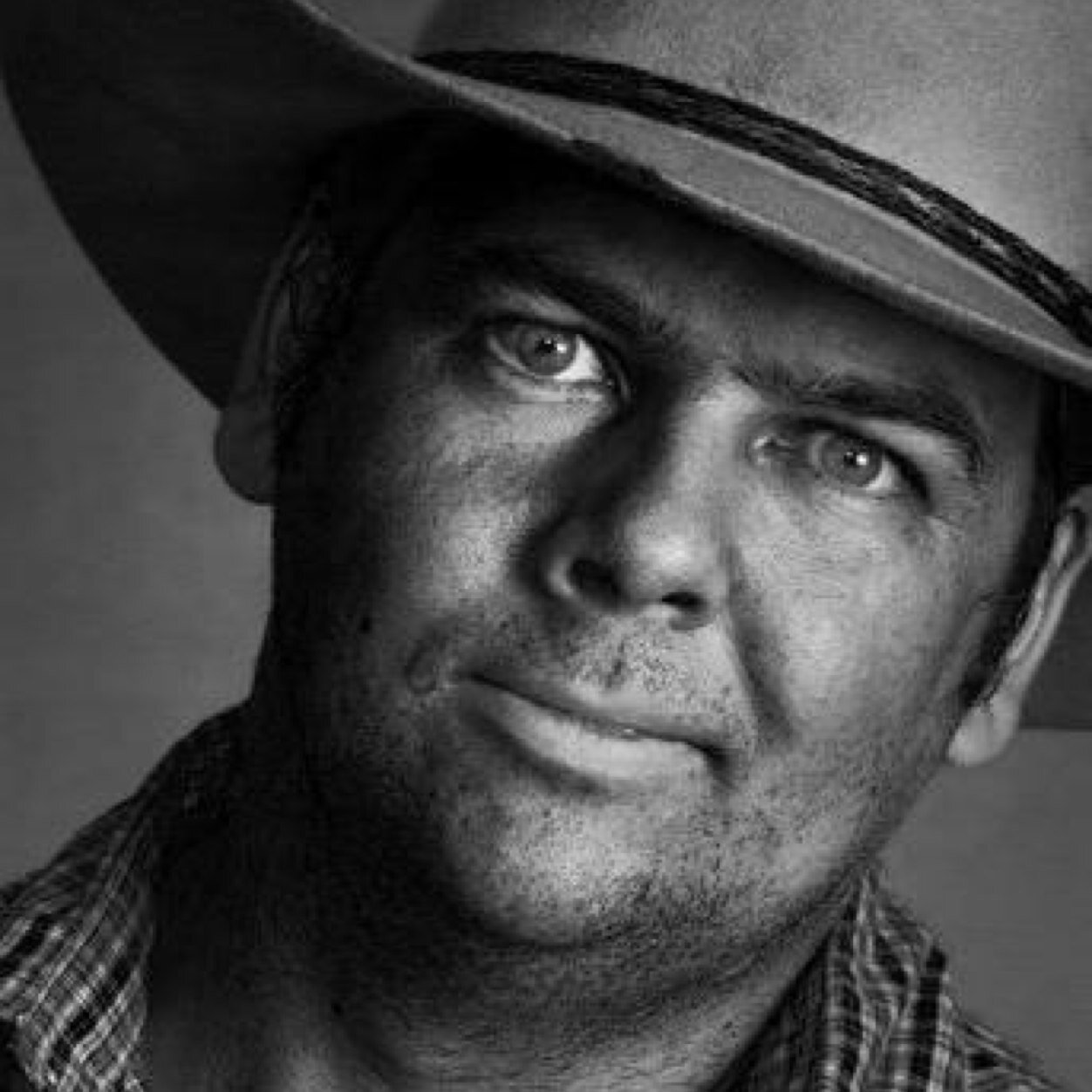 DustyRoadsPhoto's profile picture. Photographer and CFA Volunteer Firefighter, enjoying life in Victoria. Aussie #Denver Broncos Fan #BroncosFootball #UnitedInOrange #83