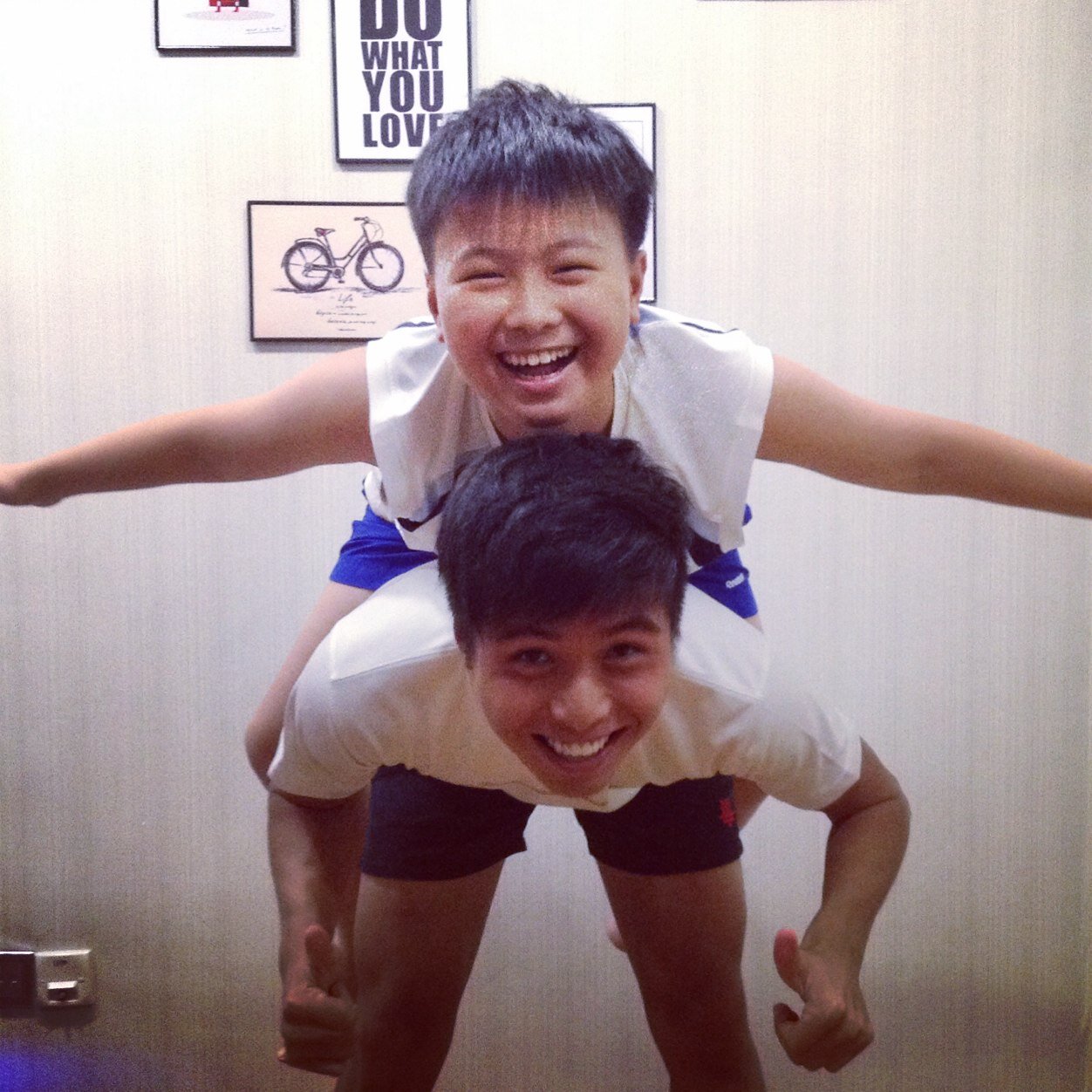 I love to fart and I'm gay ^^ My awesome cousin @IAM_EIGHT