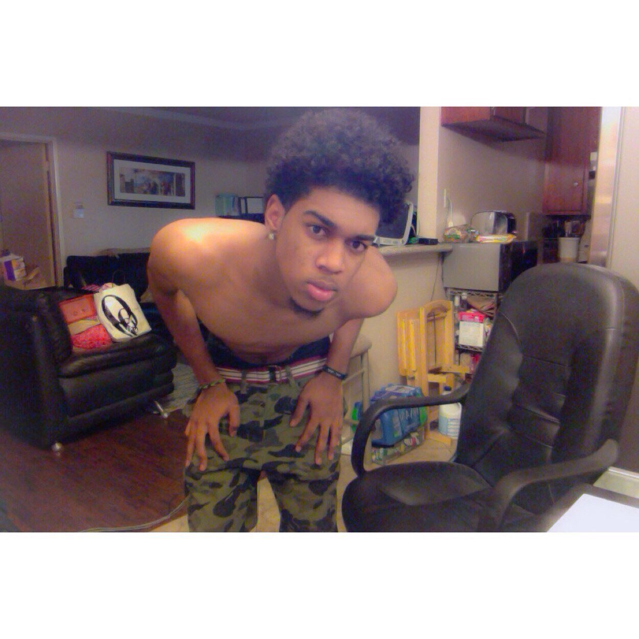 Aye its a new account follow up! http://t.co/d1YtAz9XkW I been told you niggas im real, if you wack and no ones confronted you on yo bullshit then i will