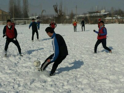 Футболист