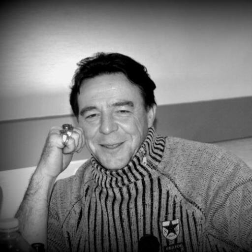 Journaliste musique pour @AficiaOFF - - Mes tweets n'engagent que moi