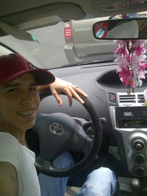 cesar_elnene_18's profile picture. 