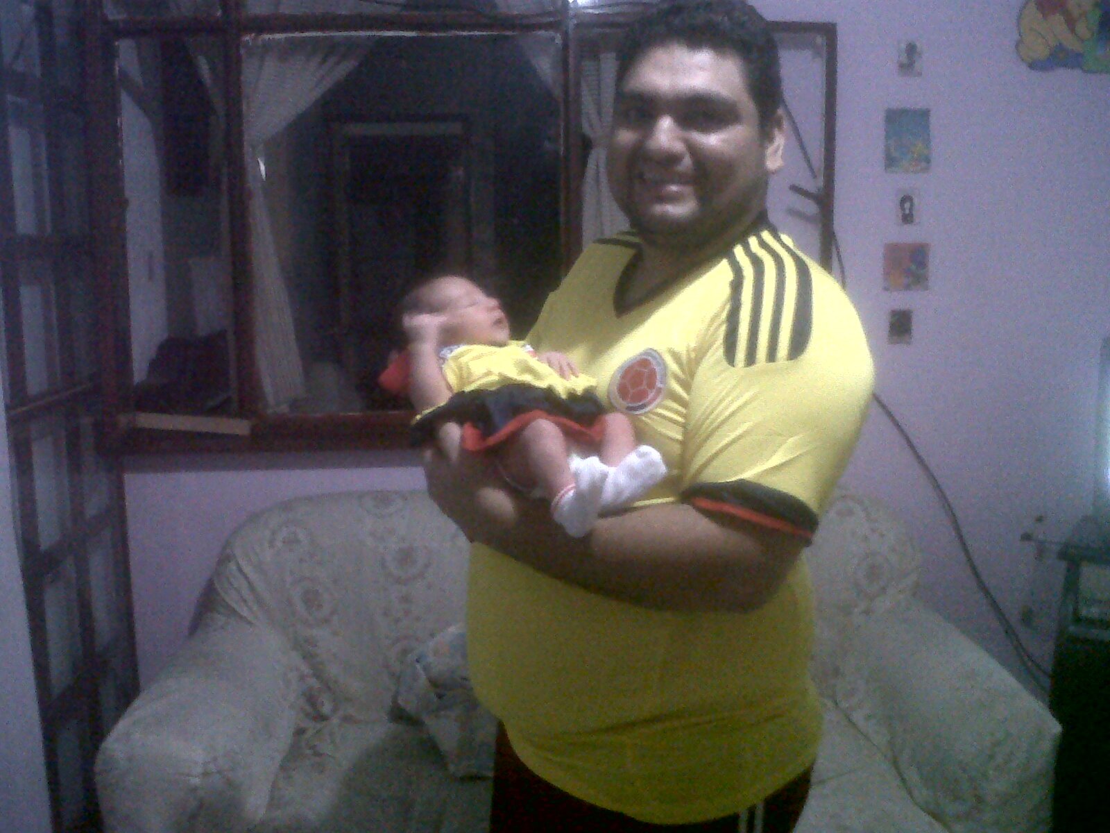 junca04's profile picture. trabajo independiente esposo de yuri contreras y padre de un bb hermosa allison valentina.