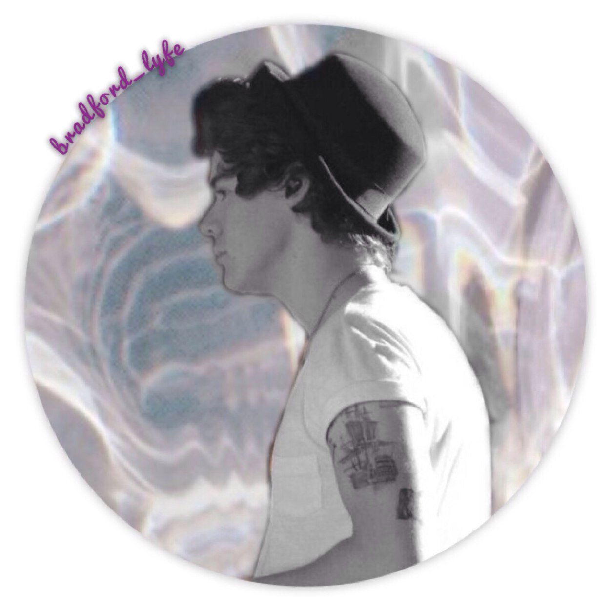 DONT FOLLOW THIS ACCOUNT, PLEASE FOLLOW @bradford_lyfe stay fab