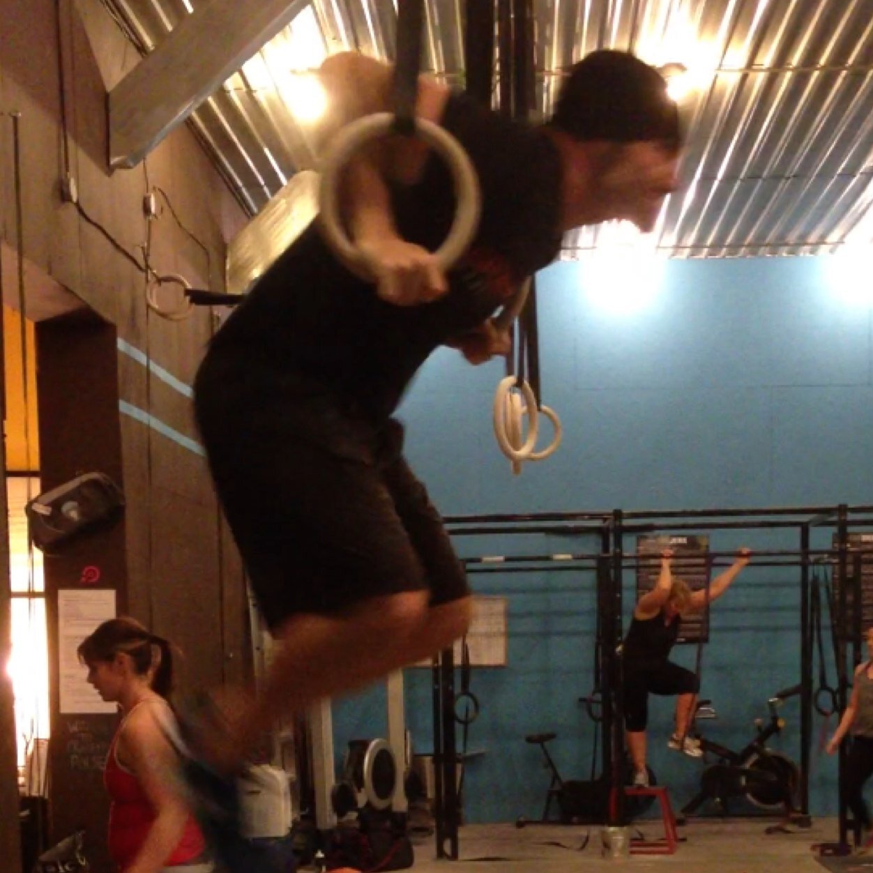 Amateur triathlete, enjoy playing hockey and always training for functional fitness.