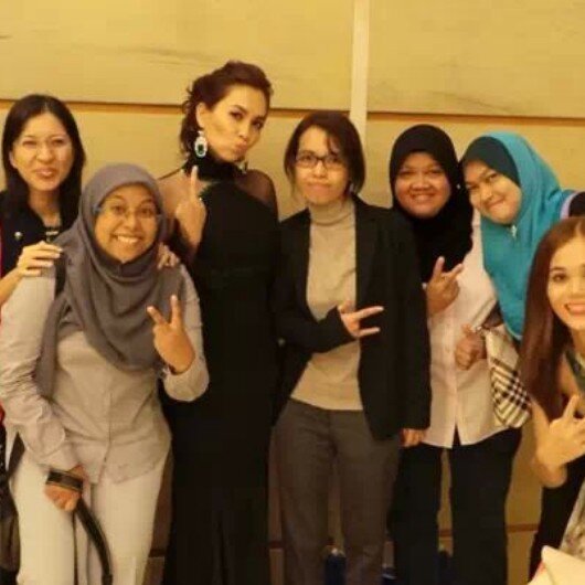 AmaleenaForever's profile picture. OUM Biz School