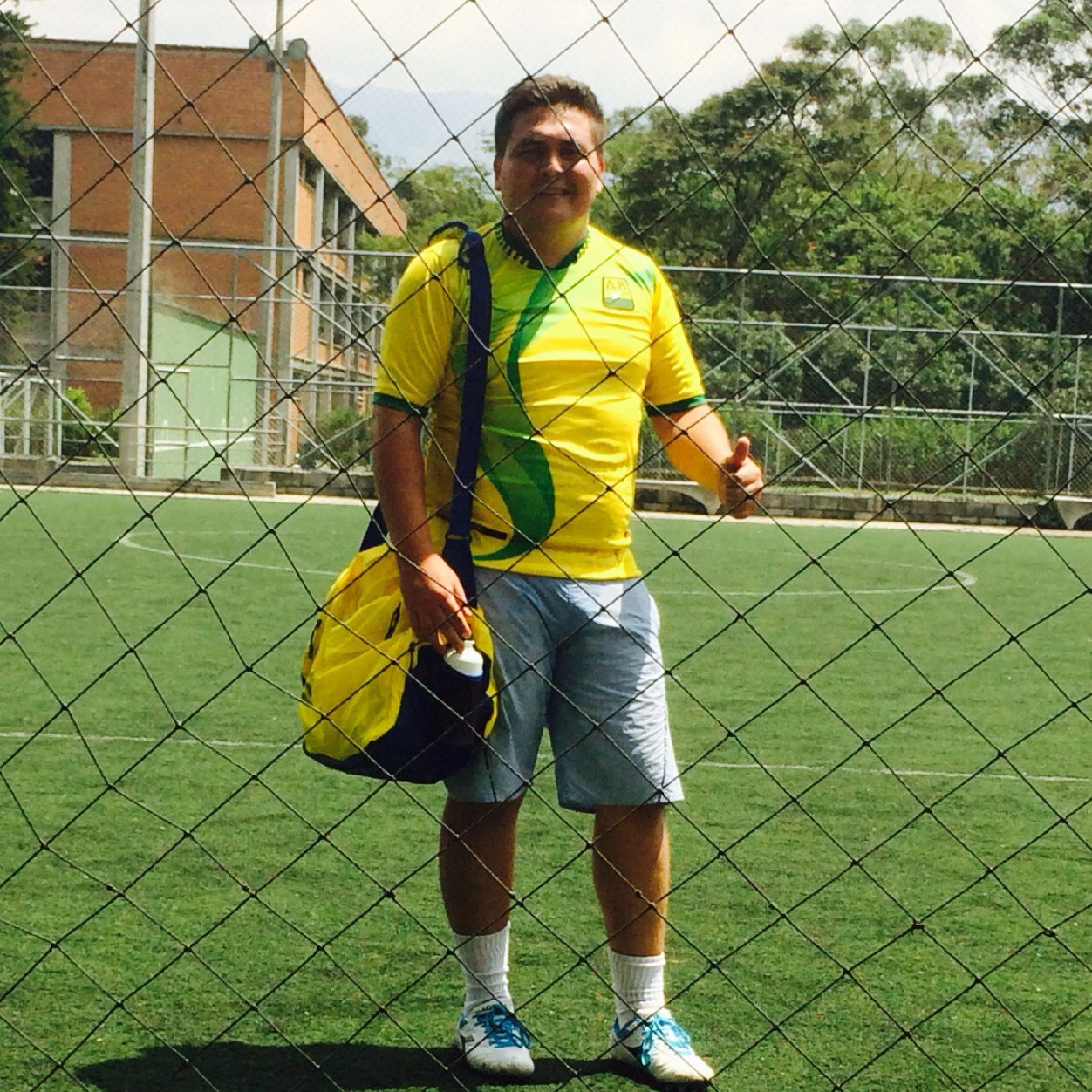 Ingeniero Industrial 
Papá de Salo y Gaby
--CLUB ATLETICO BUCARAMANGA --MI PASION ......Dios mi todo