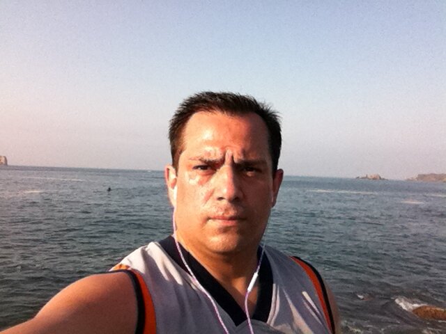 ReneTapia72's profile picture. Ser una persona centrada