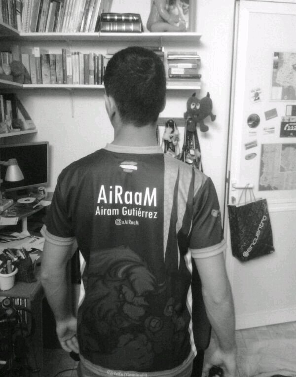 xAiRaaM's profile picture. Smg TOP // Jugando para @YeKoZGamingEU // ID: Yz-AiRaaM o Dw-xTeCniiC- ♣¡¡NEVER STOP THE FUCKING RAVE!!♣