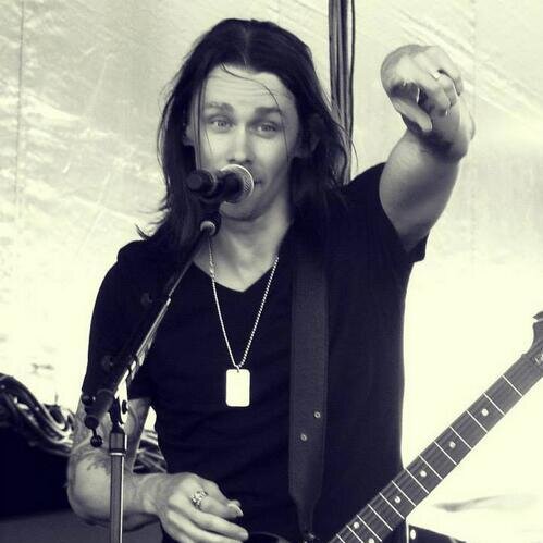 The Italian FanPage dedicated to the musician and singer Myles Kennedy and all his projects @alterbridge , @Slash ... - by Claudia @aenima76 - June 2014