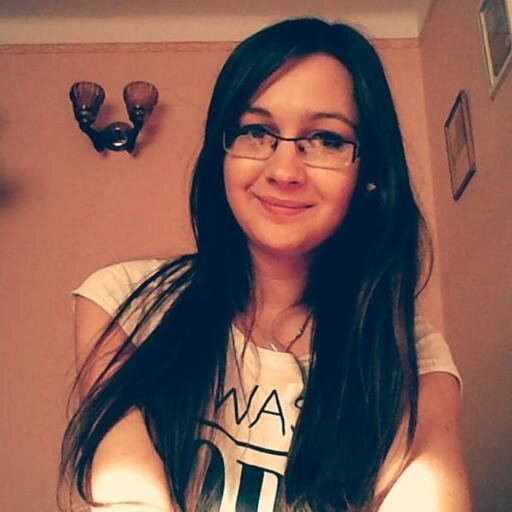 a_nowobilska's profile picture. Niepoprawna optymistka pokazująca, że przez życie należy iść z uśmiechem na twarzy. :)