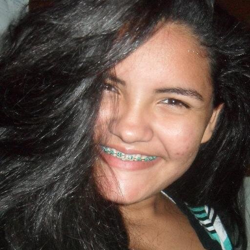 amo musica.curto viagem ,e aventuras, adoro coisas diferentes