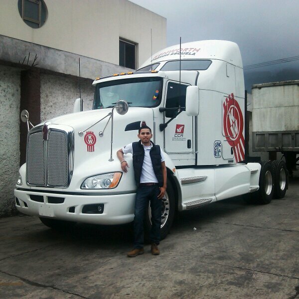 OPERADOR DE TRACTOCAMION              Instagram// FER_AKAFRESA                       facebook// Fernando Pacheco Gallardo