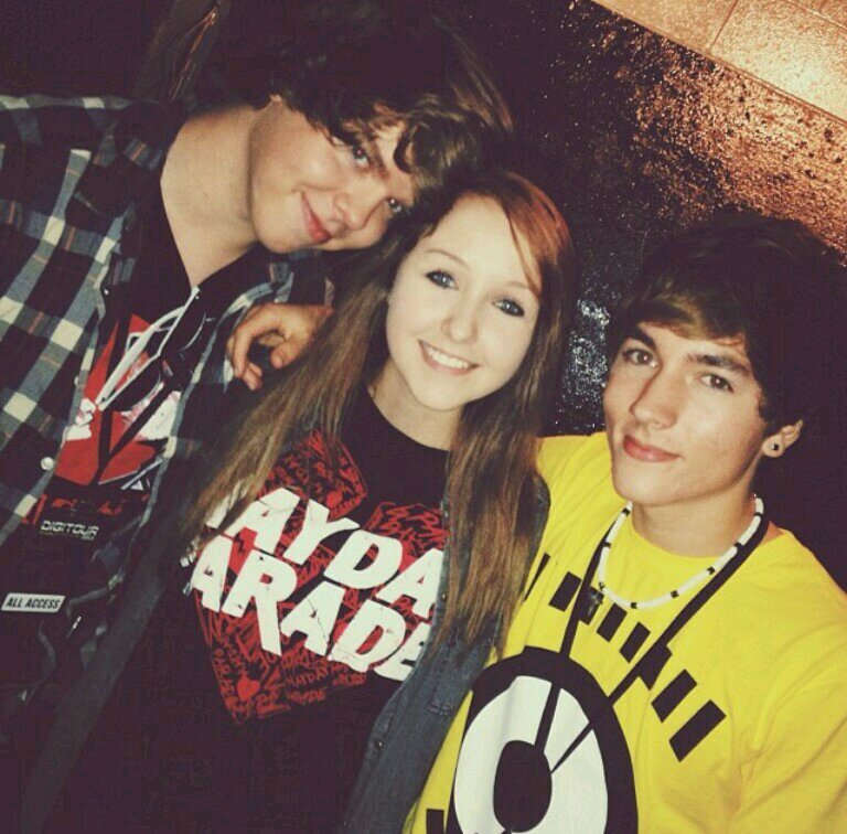 _MrsDannyEdge's profile picture. No, Im not @MrsDannyEdge ! Author of 'On The Edge' on Wattpad!               0/2 • Kimmy/Kimmy