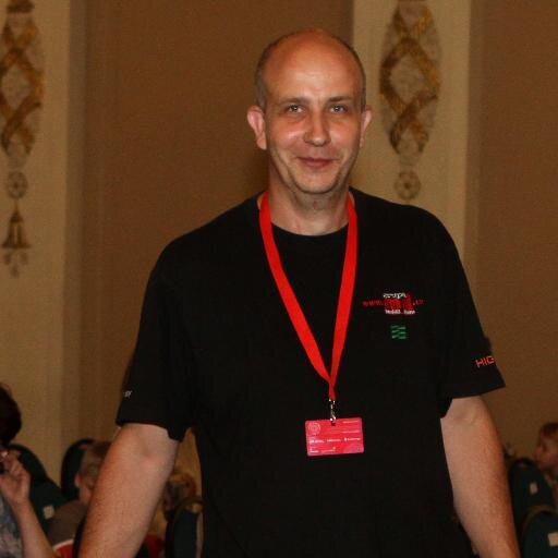 dikdienis's profile picture. 