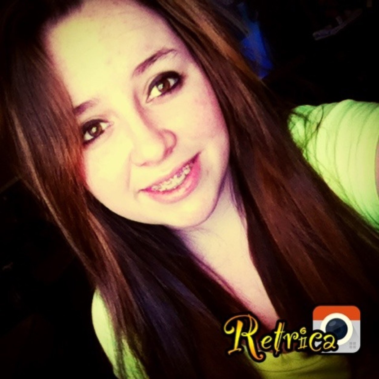 that_crazzymofo's profile picture. I love to sing and take pictures. I love being weird it's just sort of who I am. This is my 2nd twitter my first one got hacked and I'm a big time Directioner