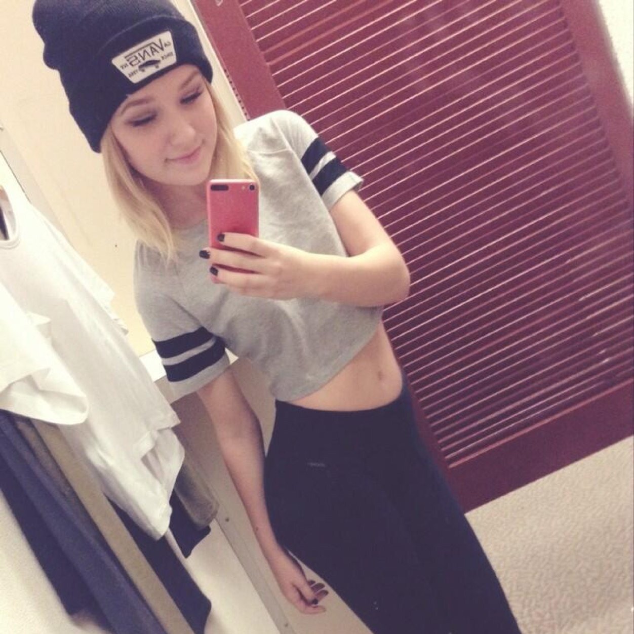 Kik: CrazyyHaylie / Snap : Audenounours / Insta: Aude92xx /