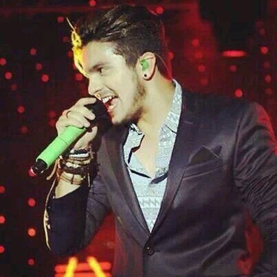 luanete de corpo e alma ;que luta pelo tao sonhado abraço do luan santana.instagram: ednaluanete