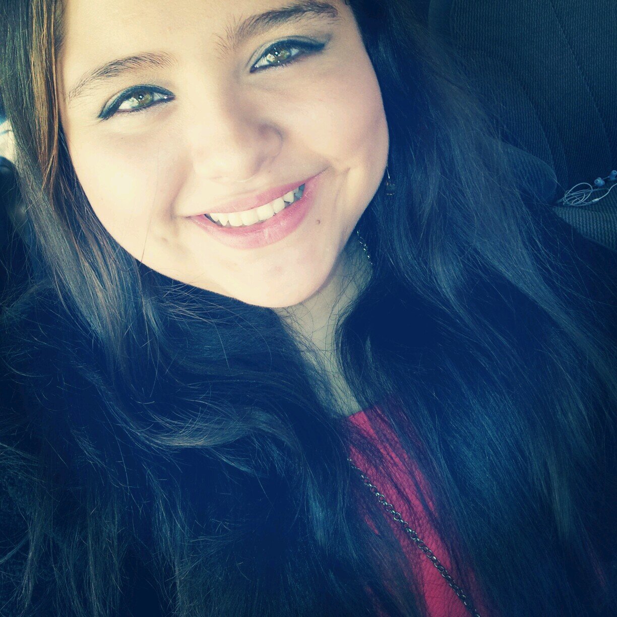 Hola, soy pao...♥ amo escuchar musica, me considero una persona buena onda haha y amo demasiado a 1D! soy directioner http://t.co/phgdUU0NRn ♥