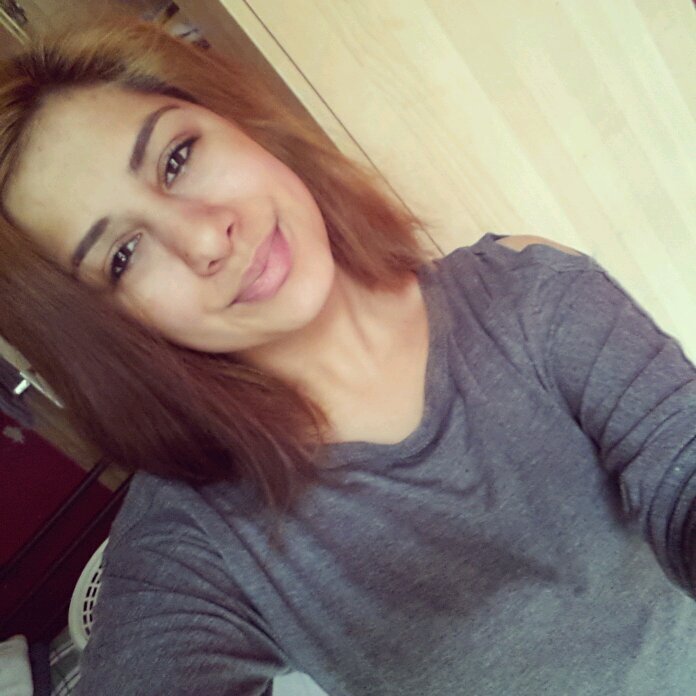 ik ben @seherbaby_ dat account is gehackt dit is me nieuwe acc Taken RRB