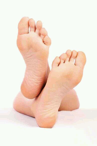Foot care in your own home. Corns/calluses/ingrowing toenails/verruca treatment/hard skin/ nail reconstruction for fungal/damaged/partial nails!
