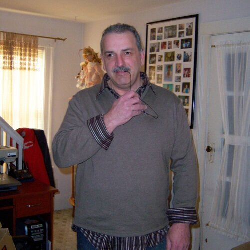 Angelo here, a NY Giants fan, and an Apple fan boy! Also an all around techy... I am mostly blind, but still love many activities...