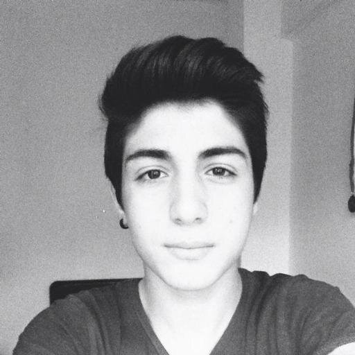 Ağlarken gülmek ya da gülerken ağlamak gibi çok severken gitmek ya da sevmiyorken birlikte olmak gibi