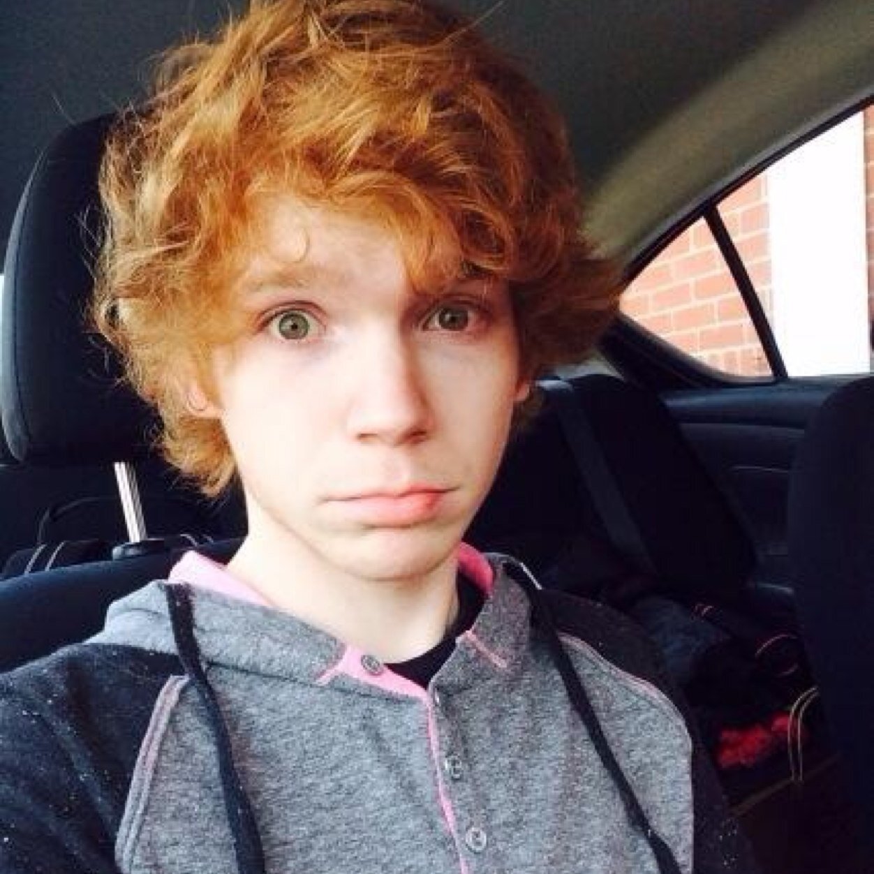 I'm a timeline acc who wanna see what's going on on Chase's twitter. *Rt random tweets*