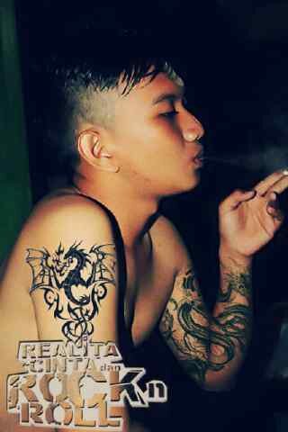 My wife :* ► ♥@Ainun_Aan17 |♥Mom :* ♥@PPIGowa 2011||♥► Invite 268BDABF