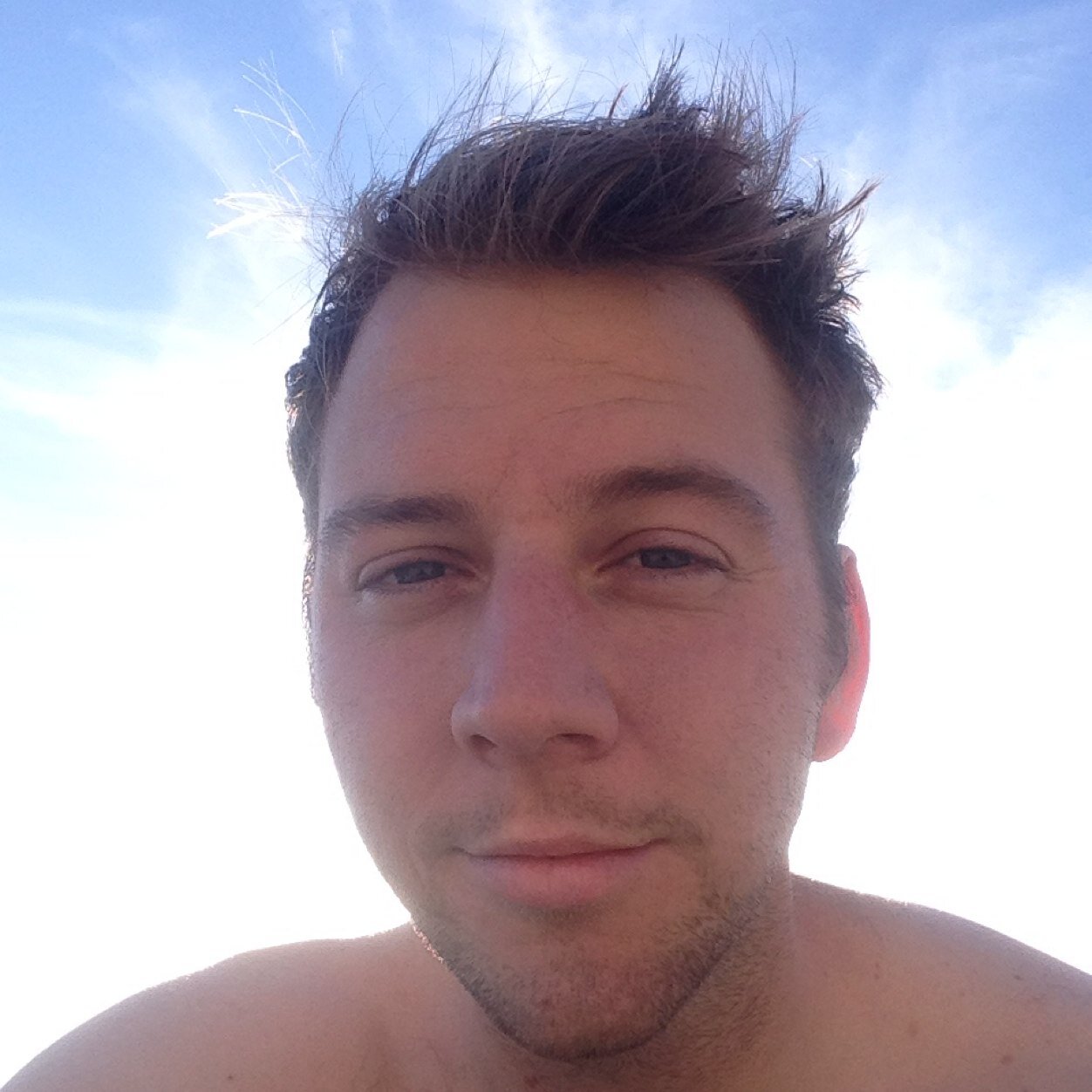 jacob_slvrmn's profile picture. bluetech dev+design. 
serving theCreator as best i can. broadcasting deep within the annals of an entropy-fueled 4D mega bubble. 
 #wasuwi = water, sun, wind