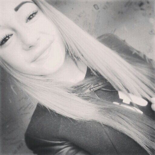Love for the real ones - 
Indonesian/Dutch blood - 
Instagram ; fxckkell -
Snapchat ; xkellcharessa - 
W'app ask me -
