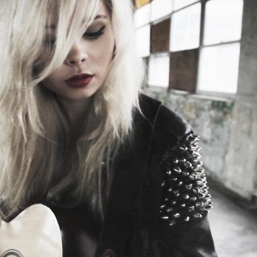 DynamiteDomino's profile picture. Dominique Weasley. The past is the past for a reason, leave it there. I made mistakes, but leave me be. A witch with a wicked grin. || Ravenclaw Graduate.