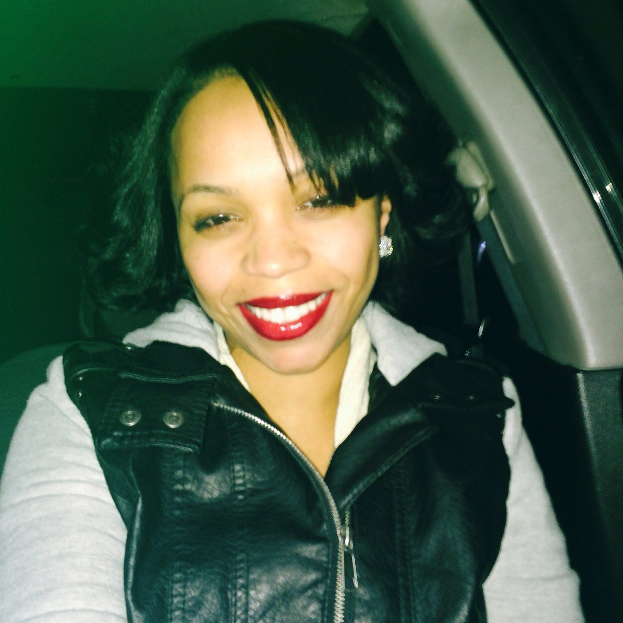 im 25yrs of age and i also have 2 beautiful baby gurlss..wanna kno more juss follow me;)