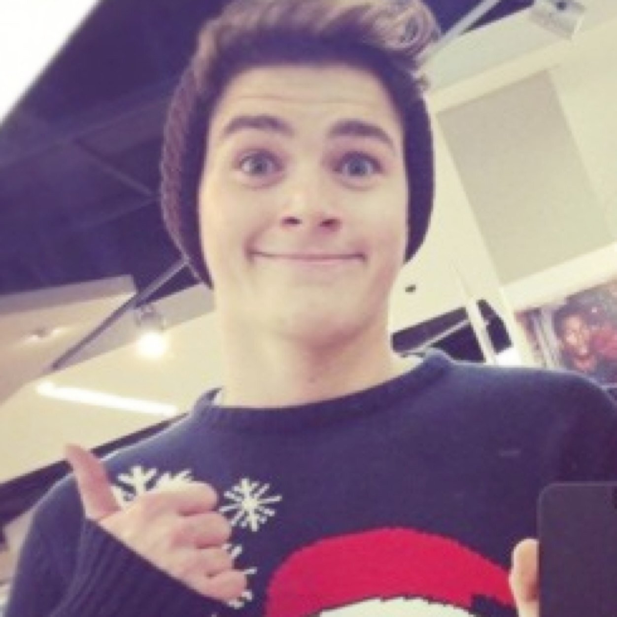 FHarriesYT's profile picture. Jack is my perfect twin. Kian is a hottie. Andrea is awesome. Ricky is amazing. Mehgan is fab. Luke is dope. Connor is sex. Lia is perfection.