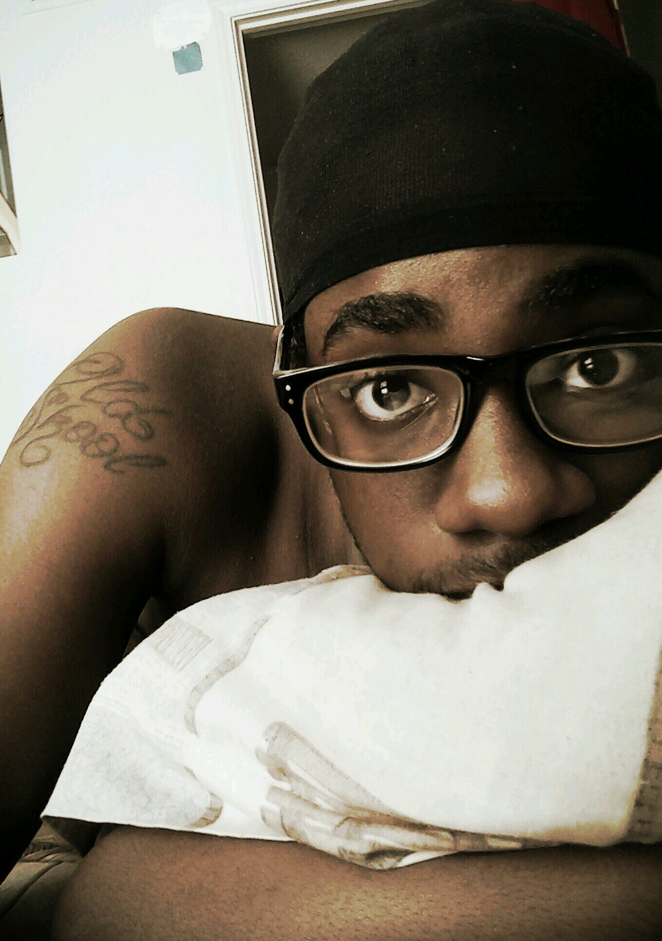 Hit me up,Kik: _Twin1