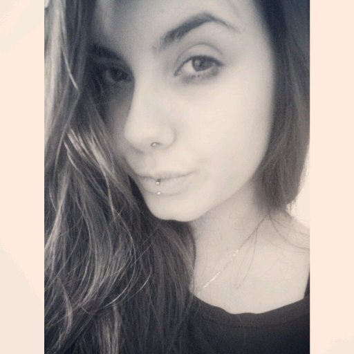 Instagram: MichelleLeal12