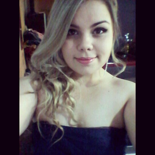 Aquariana e Corinthiana. Supernatural, Evanescence. Black Label Society e Pantera são minha vida.